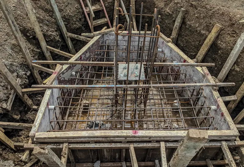 Rebar and formwork set for a concrete foundation